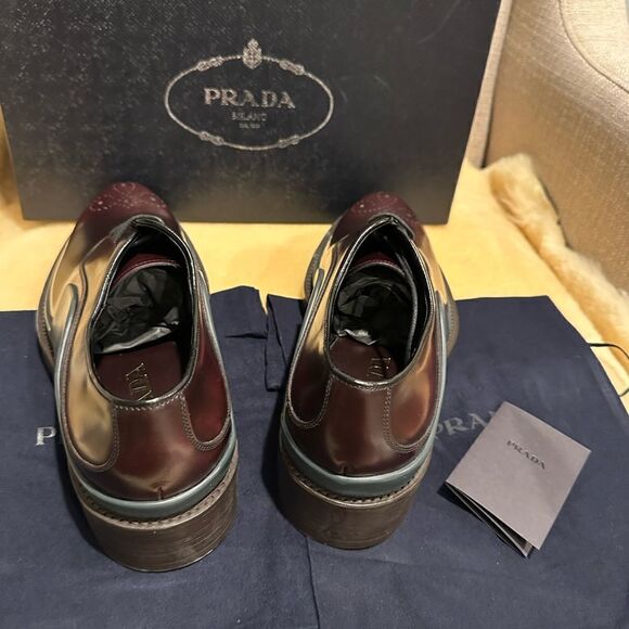 Prada brushed leather lace-up loafer size 7, EU 39,5-40 - Picture 6 of 13
